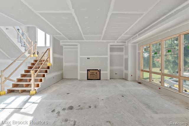 Builiding view sixteen for 3627 Middlebury, Bloomfield Hills, MI. 48301