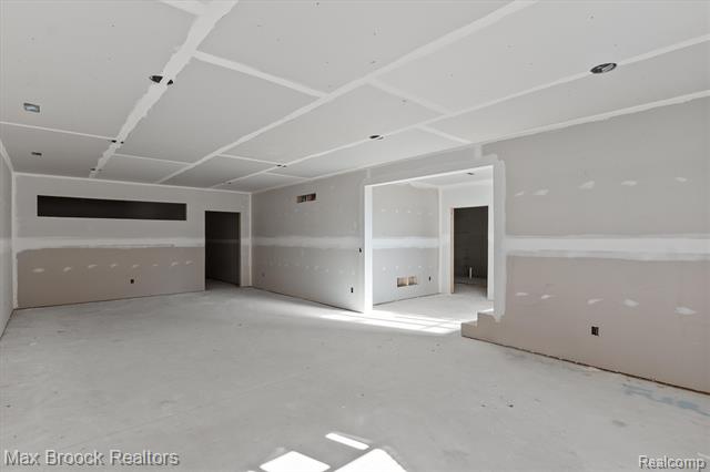 Builiding view sixty two for 3627 Middlebury, Bloomfield Hills, MI. 48301