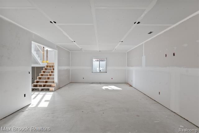 Builiding view sixty for 3627 Middlebury, Bloomfield Hills, MI. 48301