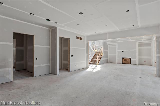 Builiding view twenty five for 3627 Middlebury, Bloomfield Hills, MI. 48301