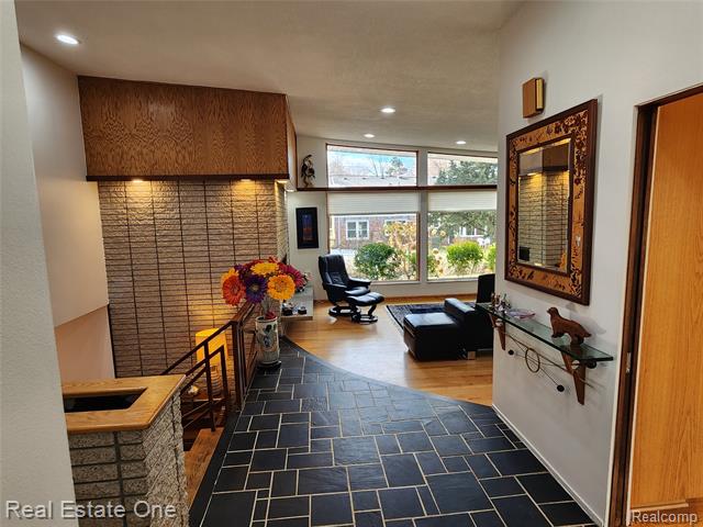 Builiding view four for 6660 Woodbank, Bloomfield Hills, MI. 48301