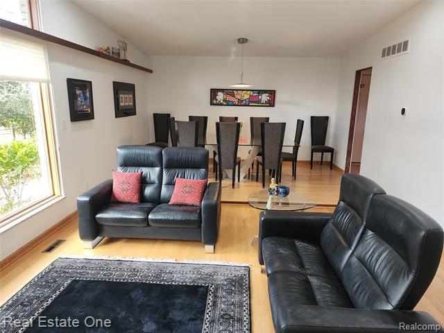 Builiding view seven for 6660 Woodbank, Bloomfield Hills, MI. 48301