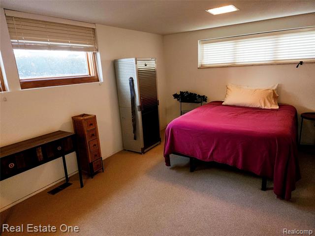 Builiding view seventeen for 6660 Woodbank, Bloomfield Hills, MI. 48301