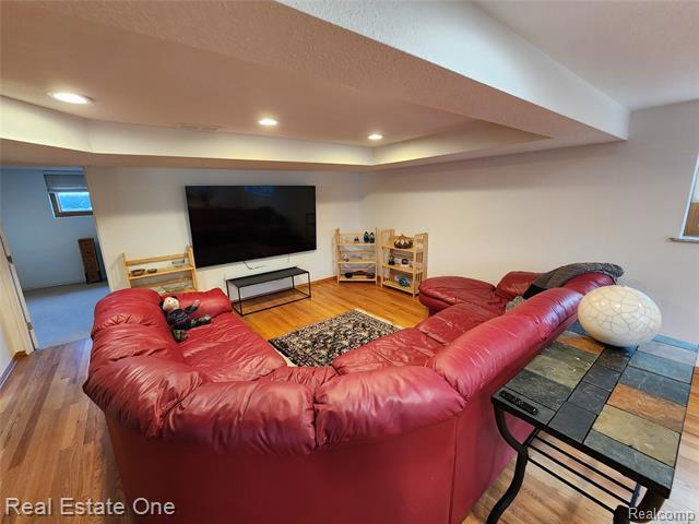 Builiding view sixteen for 6660 Woodbank, Bloomfield Hills, MI. 48301