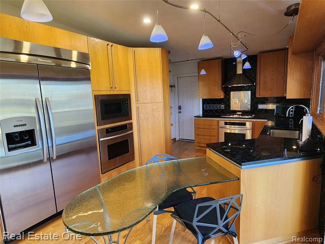 Builiding view ten for 6660 Woodbank, Bloomfield Hills, MI. 48301