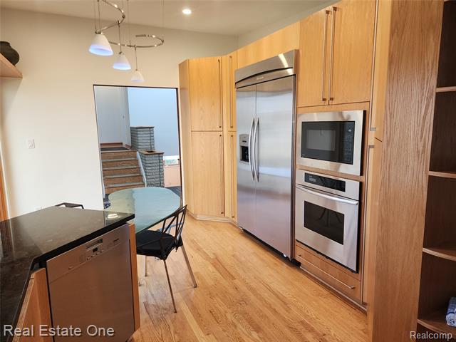 Builiding view thirteen for 6660 Woodbank, Bloomfield Hills, MI. 48301