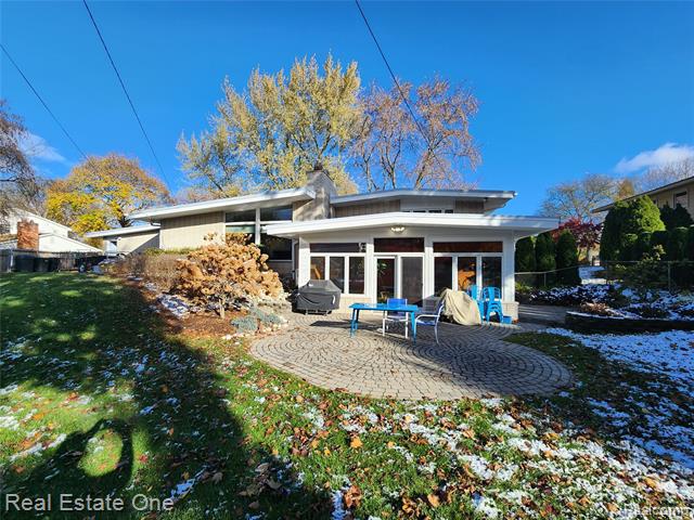 Builiding view thirty four for 6660 Woodbank, Bloomfield Hills, MI. 48301