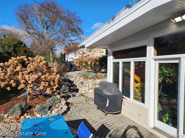 Builiding view thirty six for 6660 Woodbank, Bloomfield Hills, MI. 48301