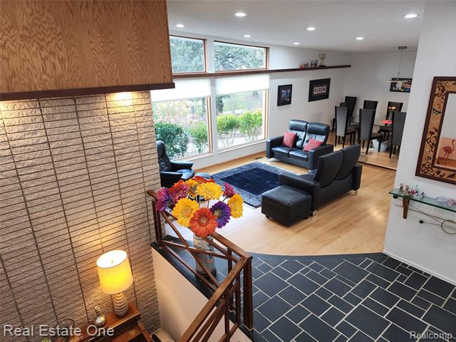 Builiding view twenty four for 6660 Woodbank, Bloomfield Hills, MI. 48301