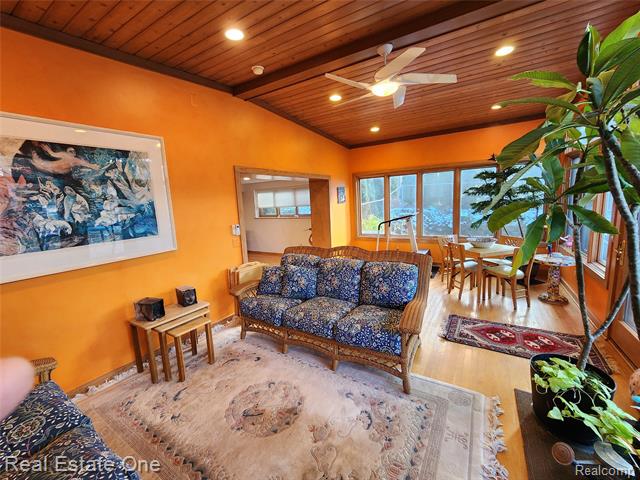 Builiding view twenty one for 6660 Woodbank, Bloomfield Hills, MI. 48301