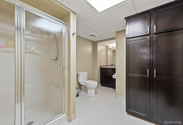 Builiding view twenty four for 4771 Mada, West Bloomfield, MI. 48322