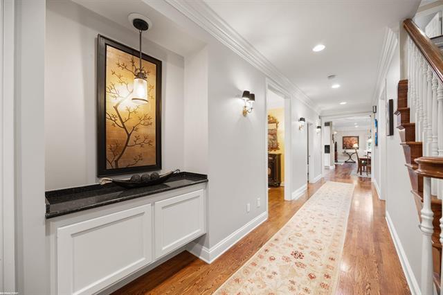 Builiding view eight for 6580 Red Maple, Bloomfield Hills, MI. 48301