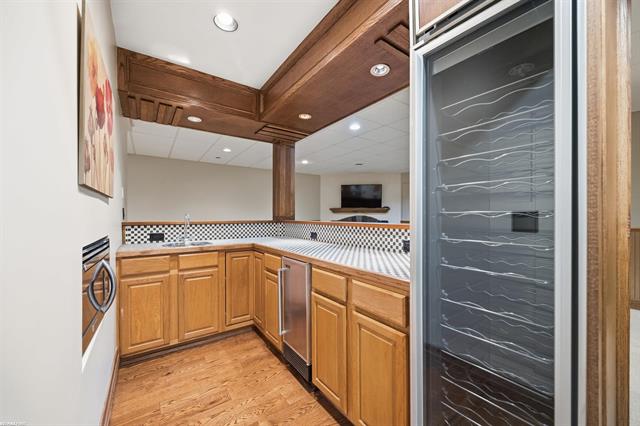 Builiding view fifty five for 6580 Red Maple, Bloomfield Hills, MI. 48301