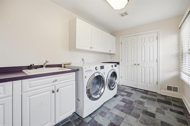 Builiding view fifty one for 6580 Red Maple, Bloomfield Hills, MI. 48301