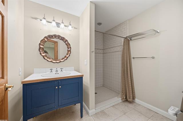 Builiding view fifty seven for 6580 Red Maple, Bloomfield Hills, MI. 48301