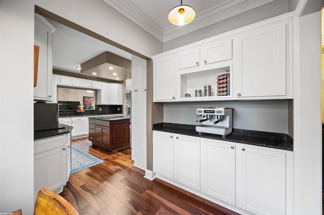 Builiding view twenty for 6580 Red Maple, Bloomfield Hills, MI. 48301