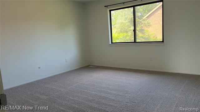 Builiding view sixteen for 6200 Andrea, West Bloomfield, MI. 48322