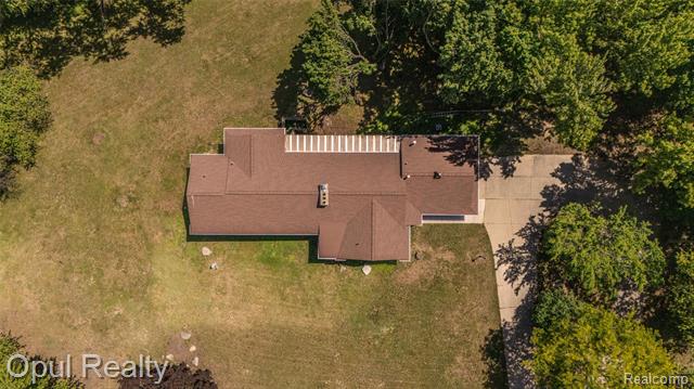 Builiding view eighty eight for 6455 Norham, Bloomfield Hills, MI. 48301