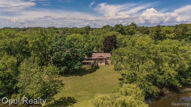 Builiding view eighty for 6455 Norham, Bloomfield Hills, MI. 48301