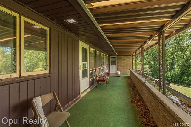 Builiding view fifteen for 6455 Norham, Bloomfield Hills, MI. 48301