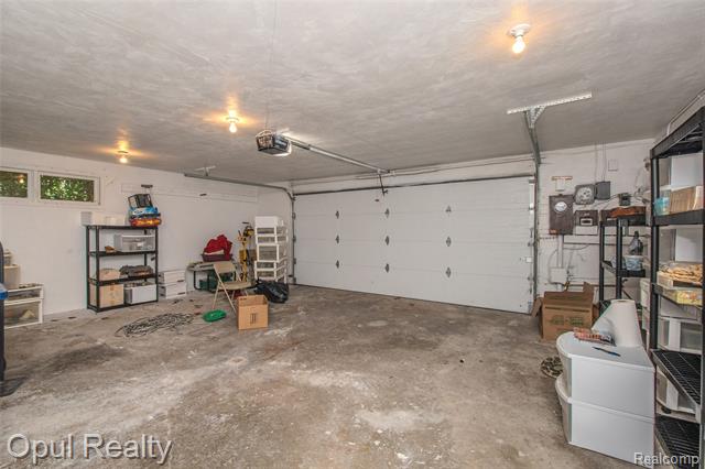 Builiding view fifty seven for 6455 Norham, Bloomfield Hills, MI. 48301