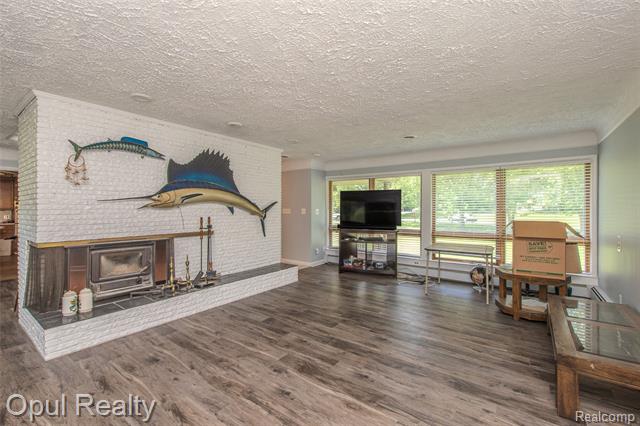 Builiding view forty five for 6455 Norham, Bloomfield Hills, MI. 48301