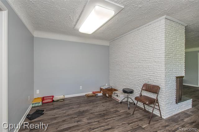 Builiding view forty for 6455 Norham, Bloomfield Hills, MI. 48301