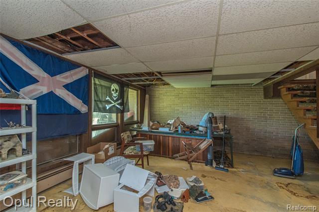 Builiding view sixty eight for 6455 Norham, Bloomfield Hills, MI. 48301