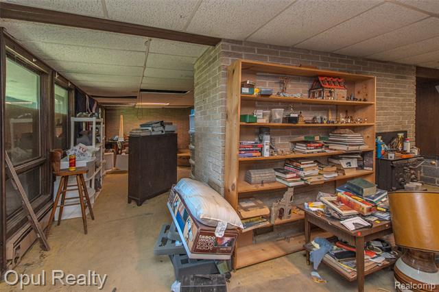 Builiding view sixty six for 6455 Norham, Bloomfield Hills, MI. 48301