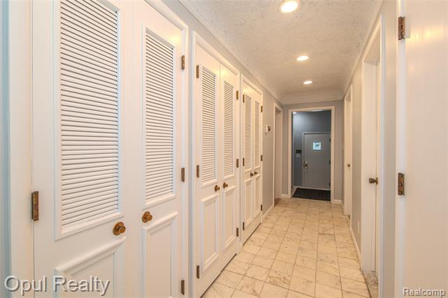 Builiding view twenty four for 6455 Norham, Bloomfield Hills, MI. 48301