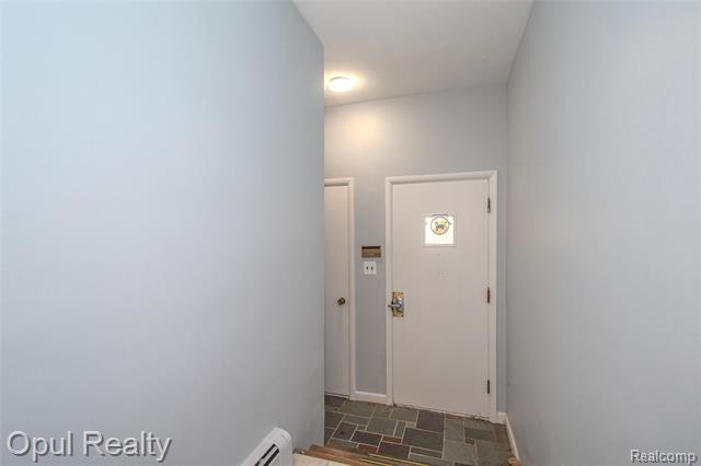 Builiding view twenty nine for 6455 Norham, Bloomfield Hills, MI. 48301