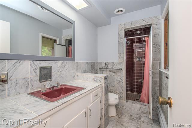 Builiding view twenty six for 6455 Norham, Bloomfield Hills, MI. 48301