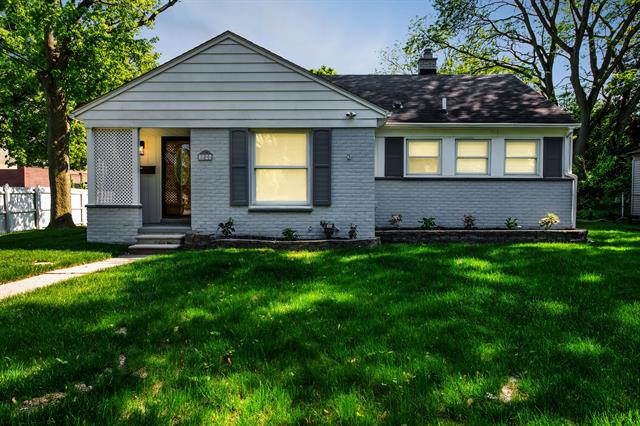 front view for 2896 Dorchester Rd, Birmingham, Mi. 48009