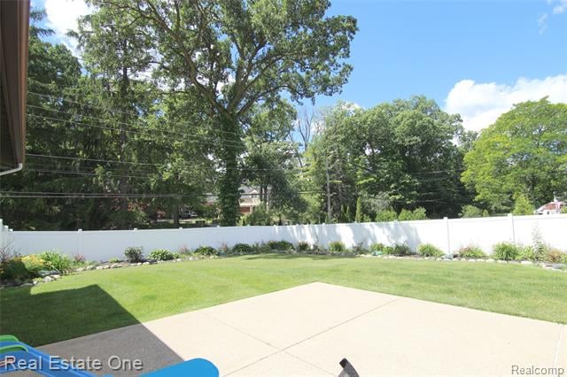 Builiding view thirty seven for 3133 Hartslock Woods, West Bloomfield, MI. 48322