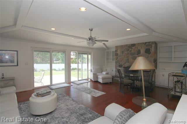 Builiding view twenty one for 3133 Hartslock Woods, West Bloomfield, MI. 48322