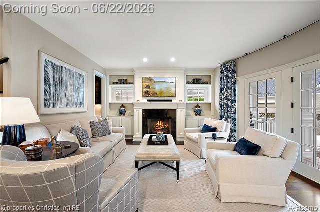 Builiding view nineteen for 469 Bonnie Brier, Birmingham, MI. 48009