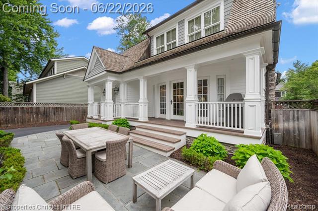 Builiding view sixty for 469 Bonnie Brier, Birmingham, MI. 48009