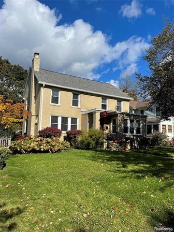 Builiding view one for 531 Oakland, Birmingham, MI. 48009