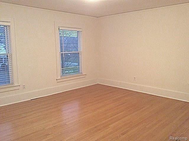 Builiding view twenty one for 531 Oakland, Birmingham, MI. 48009