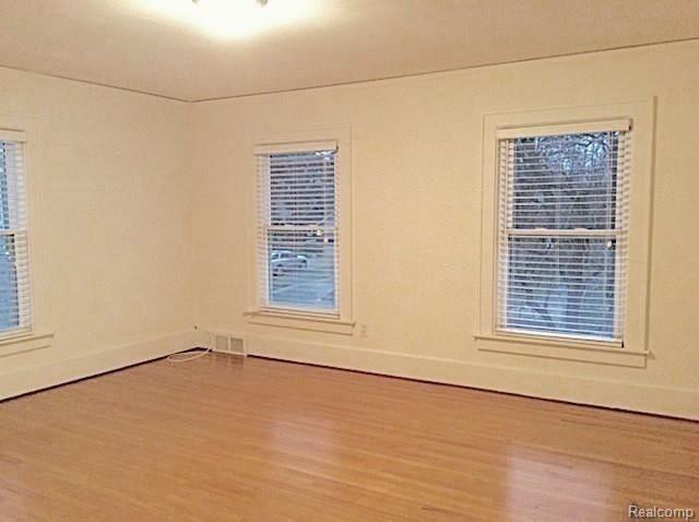 Builiding view twenty three for 531 Oakland, Birmingham, MI. 48009