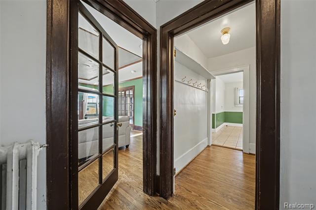 Builiding view seven for 1119 E Maple, Birmingham, MI. 48009