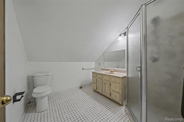 Builiding view thirty one for 1119 E Maple, Birmingham, MI. 48009