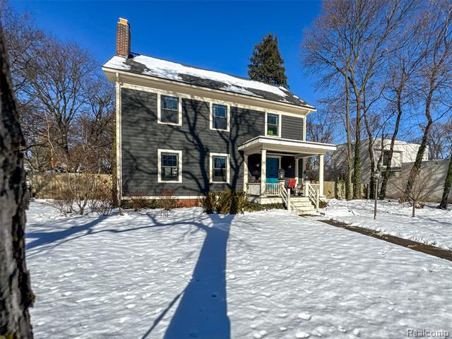 Builiding view three for 1119 E Maple, Birmingham, MI. 48009