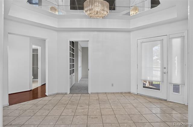 Builiding view five for 6190 Celeste, West Bloomfield, MI. 48322