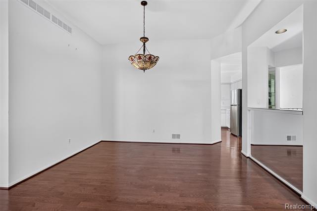 Builiding view nine for 6190 Celeste, West Bloomfield, MI. 48322