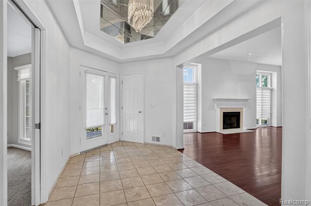 Builiding view six for 6190 Celeste, West Bloomfield, MI. 48322
