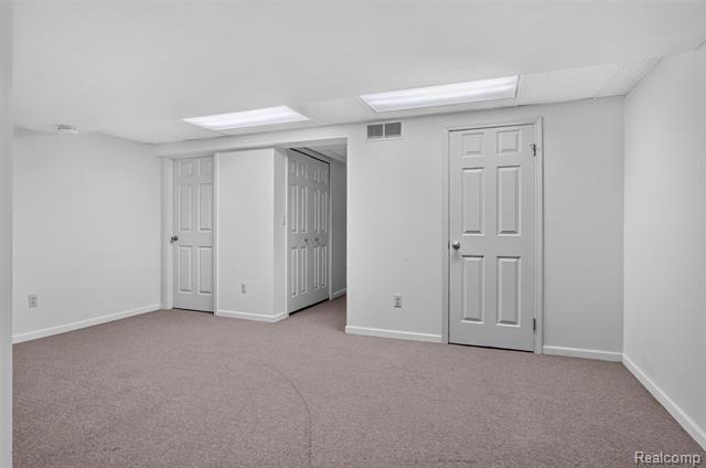 Builiding view twenty one for 6190 Celeste, West Bloomfield, MI. 48322