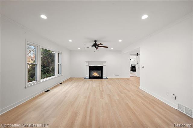 Builiding view eleven for 6386 Thorncrest, Bloomfield Hills, MI. 48301