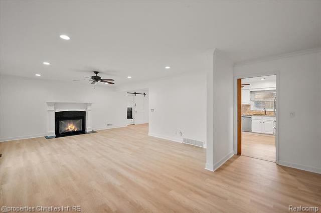 Builiding view nine for 6386 Thorncrest, Bloomfield Hills, MI. 48301