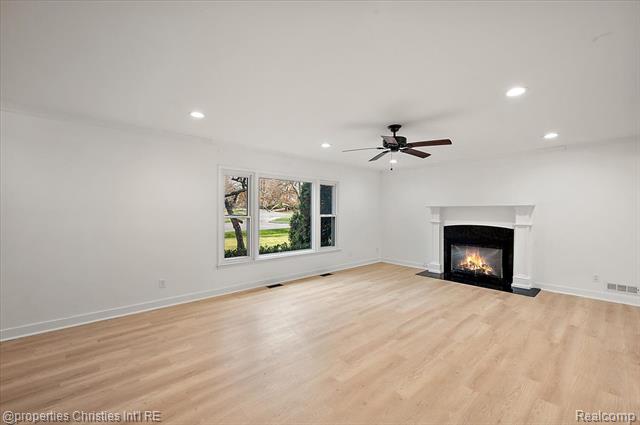 Builiding view twelve for 6386 Thorncrest, Bloomfield Hills, MI. 48301